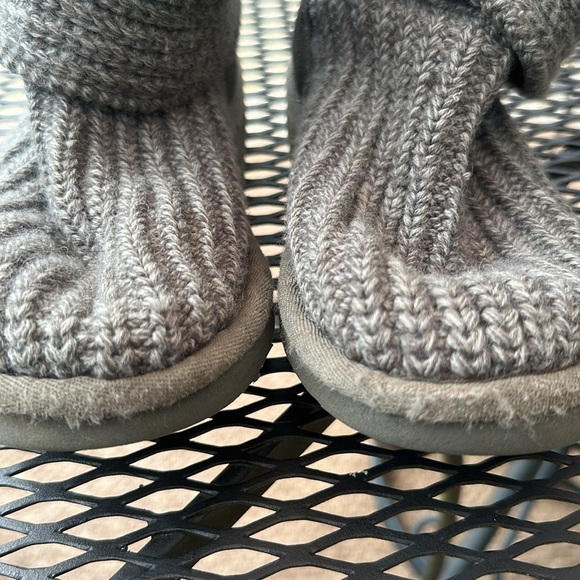 UGG Cardi Boots (Charcoal) kids sz 2 - Picture 7 of 9